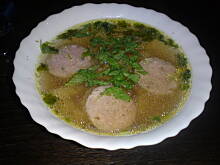 Fot. Kolorowa75, rosół z podudzi i białej kiełbasy