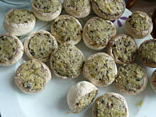 Fot. magdusiadz, Faszerowane pieczarki z fetą w cieście naleśnikowym