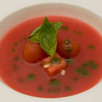 sopa de sandia con aceite de albahaca, zupa arbuzowa z olejkiem bazyliowym