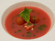 Fot. jubiler777, sopa de sandia con aceite de albahaca, zupa arbuzowa z olejkiem bazyliowym
