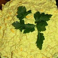 Żółta sałatka curry