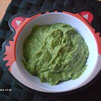 Krem z brokuła z żółtkiem po 6 miesiącu