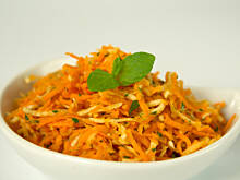 Fot. Wkn, Surówka z marchewki błyskawiczna i dietetyczna