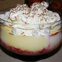 Kolacja we dwoje truskawki na ciepło w towarzystwie lodów