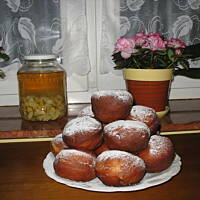 Pączki ze stolnicy