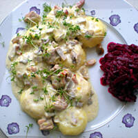 Biały gulasz wieprzowy z pieczarkami i porem