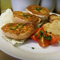 Jaja faszerowane w skorupkach