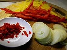 Fot. APM, Kurczak w sosie paprykowo cytrynowym