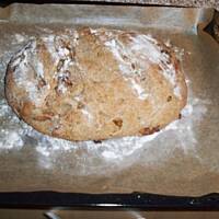 Chleb z figami i czarnym pieprzem