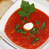 Błyskawiczna pomidorowa z mozzarellą