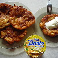 chrupiące racuszki cynamonowe z jabłkami