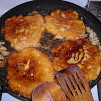 chrupiące racuszki cynamonowe z jabłkami