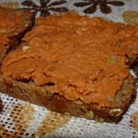 Czerwona pasta z makreli