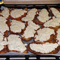 schabowe z piersi kurczaka z sosem