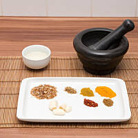 Szaszłyki z sosem satay - ไก่และหมูราดซอสสะเต๊ะ