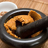 Szaszłyki z sosem satay - ไก่และหมูราดซอสสะเต๊ะ