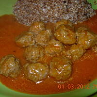 Pulpeciki z sosem pomidorowym