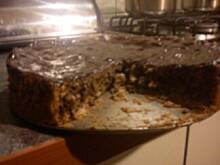 Fot. Ania S, Biszkopt orzechowy w polewie czekoladowej