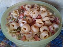 Fot. ifka3, Sałatka z pierożkami tortellini