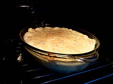 Fot. fru_zia, Zapiekane pierogi z mięsem w sosie serowym