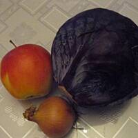 Sałatka zimowa z czerwonej kapusty