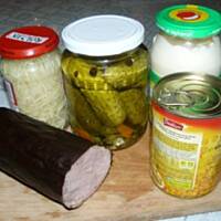 Sałatka z szynkową lub krakowską