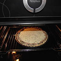 Quiche z tuńczykiem i pieczarkami