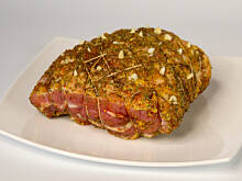 Fot. Wkn, Boczek świąteczny szpikowany czosnkiem