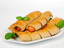 Fot. Wkn, Parówki w drożdżowych tasiemkach musztardowych