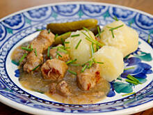 Fot. Wkn, Gulasz z rozmarynem i szczypiorkiem - łatwy i tani