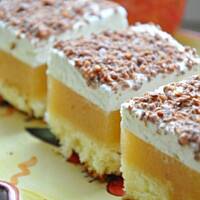 Szarlotka z biszkoptem