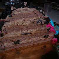 Tort truflowo-orzechowo-śliwkowy