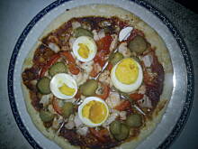 Fot. Ann93, Pizza z wędzonym kurczakiem i mozarellą