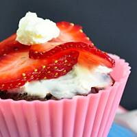 Muffinki z mascarpone i truskawkami