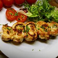 Szaszłyki z szynką parmeńską i suszonymi pomidorami