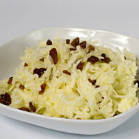 Ryż z jabłkiem i śmietaną bez pieczenia - szybki obiad na słodko