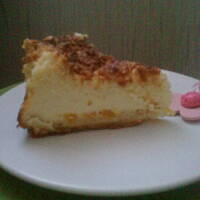 sernik z brzoskwiniami i kokosowa kruszonką