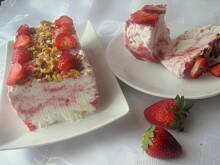 Fot. Jola66, Deser lodowy z truskawkami.