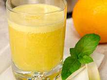 Fot. Wkn, Ananas na gigancie