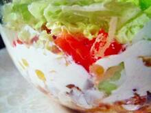 Fot. Mloda, Sałatka gyros z sosem "Tysiąc Wysp"