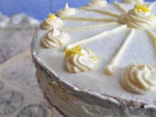 Fot. MIENTA, Tort cytrynowo śmietankowy