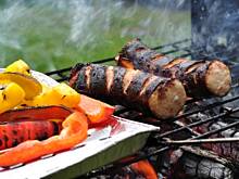 Fot. MIENTA, Grillowana kiełbasa z papryką