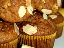 Fot. Barb82, Bananowe muffinki z białą czekoladą i płatkami migdałów