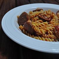 Pikantny makaron z chorizo