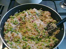 Fot. WYTWORNA, ryż z zielonym groszkiem