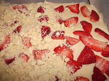 Fot. agnieszkaluton, Ciasto z maślanką i owocami.