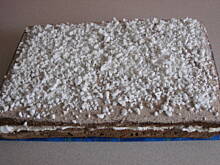 Fot. jagus, Placek z chałwą i bezami