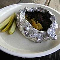 Grillowana kaszanka z cebulowo-jabłkowym dodatkiem