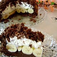 Śmietankowe wzgórze z bananami