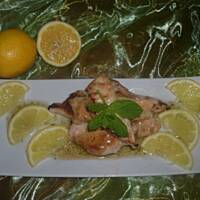 Karmelizowana pierś z kurczaka w sosie cytrynowo - miętowym.